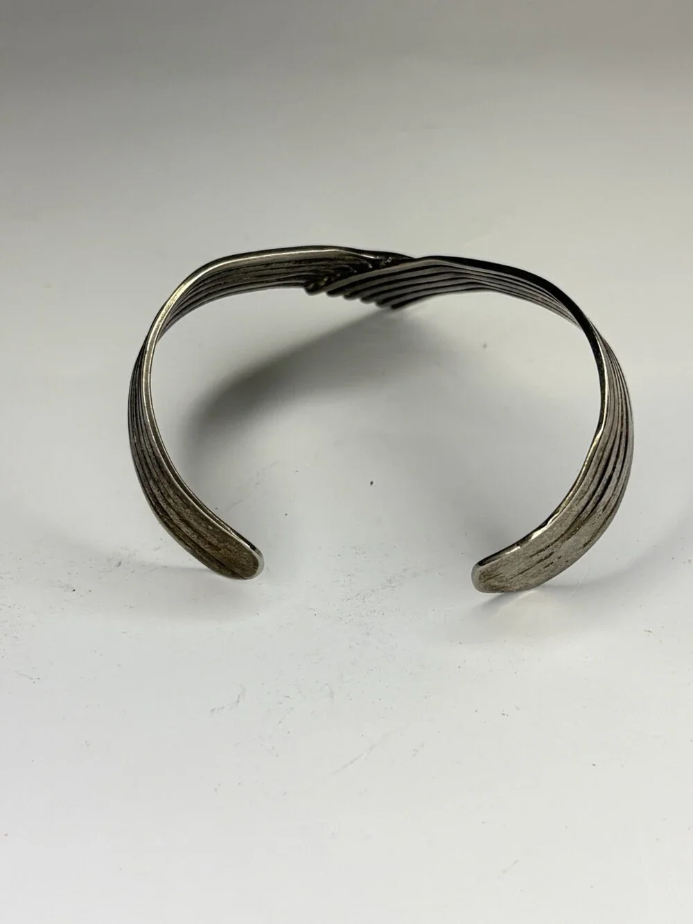 Vintage Silver Tone Chevron Lattice Cuff Bracelet – Modernist V-Shape